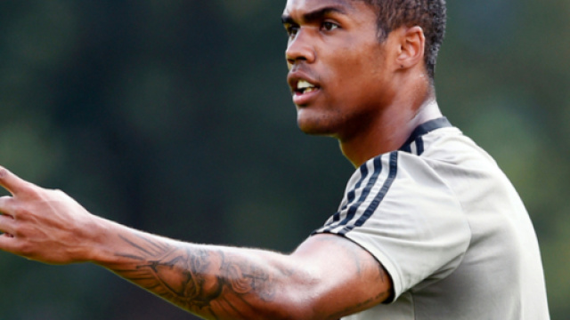 Juventus, Douglas Costa si allena in palestra: vuole essere pronto il 10 aprile