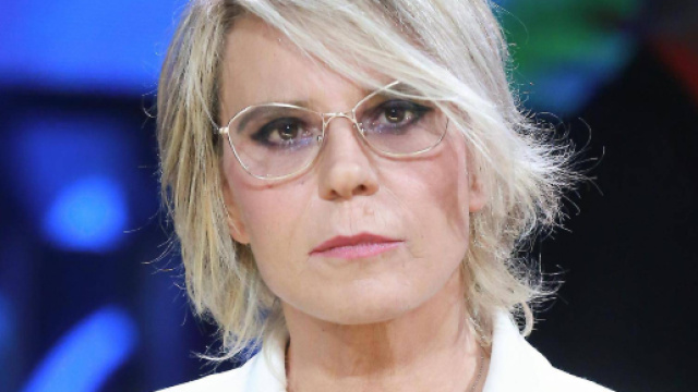 Uomini e Donne, Trono Over: Gian Battista cacciato dal programma, Maria De Filippi furiosa con il cavaliere.