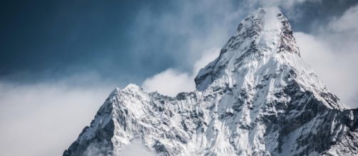 Monte Everest passa por processo de derretimento e corpos congelados aparecem. (Arquivo Blasting News)