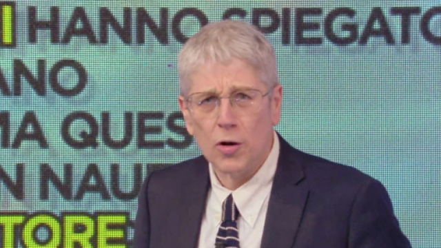 Mario Giordano spiega perch&eacute; quella di Casarini &egrave; una operazione politica