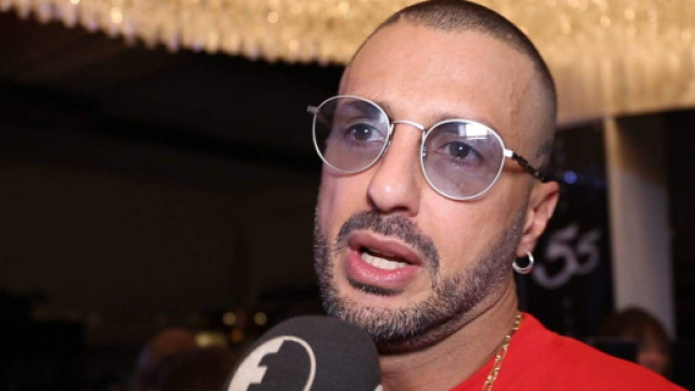 Fabrizio Corona torna in carcere a Milano: revocato l'affidamento terapeutico.