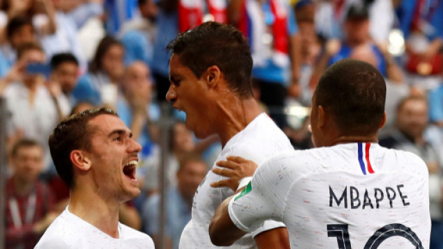 Calciomercato Juventus: Varane per rinforzare la difesa