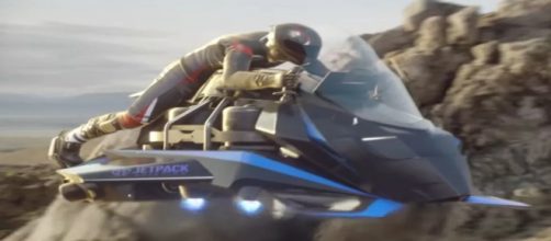 Moto voadora est&aacute; sendo desenvolvida e j&aacute; est&aacute; &agrave; venda. (Reprodu&ccedil;&atilde;o/YouTube)