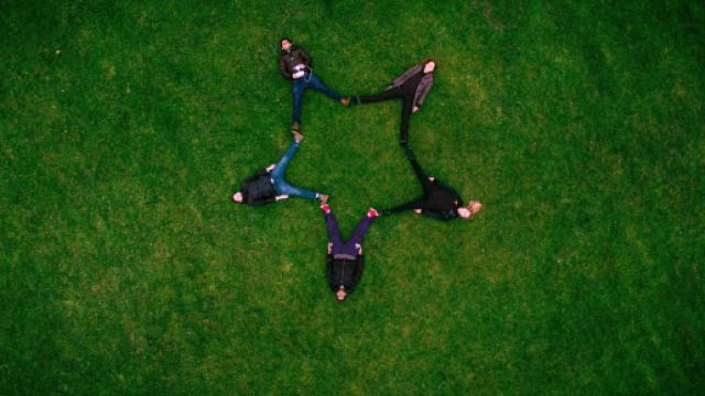 L'oroscopo di domani amore e fortuna, 28 marzo.