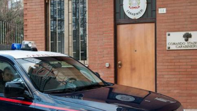 Prato, arrestata donna che ha avuto un figlio dall'allievo adolescente