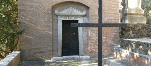 Giornalisti Espresso aggrediti al Verano: due arresti tra cui leader romano di Forza Nuova