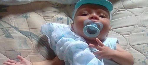 Beb&ecirc; morre ap&oacute;s ser espancado pelo pai. (Reprodu&ccedil;&atilde;o Facebook/Arquivo Pessoal)