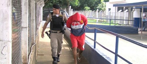 Homem &eacute; detido suspeito de abusar de crian&ccedil;a de 4 anos. (Reprodu&ccedil;&atilde;o/TV Parana&iacute;ba)