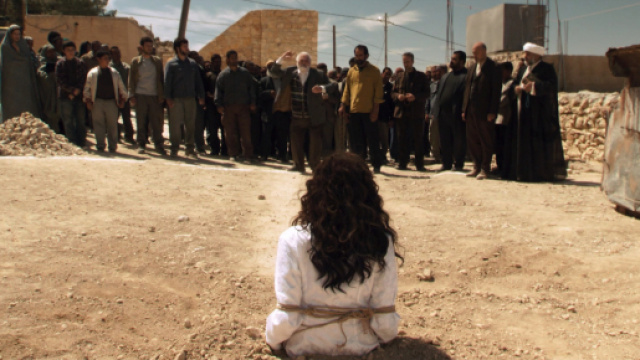 Fotogramma tratto dal film-documentario La lapidazione di Soraya