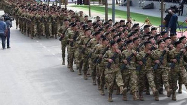 Mini-naja, c'&egrave; l'ok alla Camera: sei mesi di caserma e studio per giovani tra 18 e 22 anni.