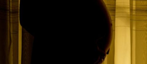 Mesmo com morte cerebral, jovem d&aacute; &agrave; luz a beb&ecirc;. (Foto: Arquivo Blasting News)