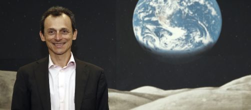 Pedro Duque en contra de las pseudoterapias