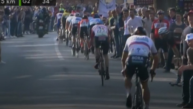 Ciclismo: Zdenek Stybar vince ad Harelbeke, flop di Sagan