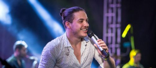 Wesley Safad&atilde;o paga pens&atilde;o para o filho Yudhy (Foto: Reprodu&ccedil;&atilde;o/ Instagram)