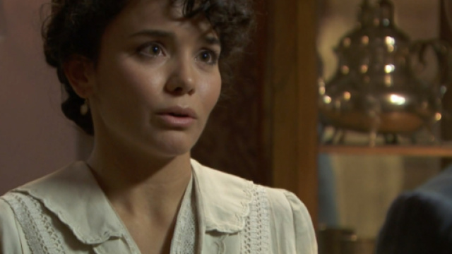 Una Vita, trame: Samuel impedisce a Blanca di fuggire con Diego