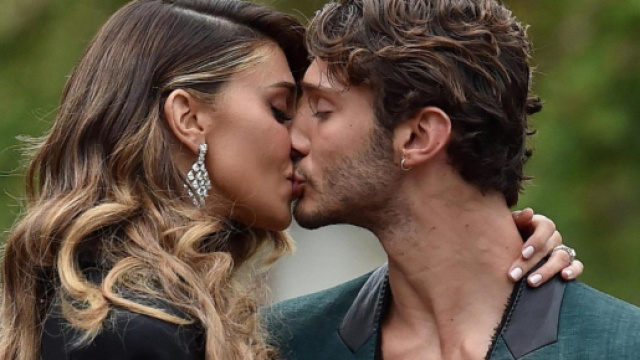 Belen Rodriguez e Stefano De Martino, &egrave; ancora amore: il video del bacio &egrave; su Instagram.