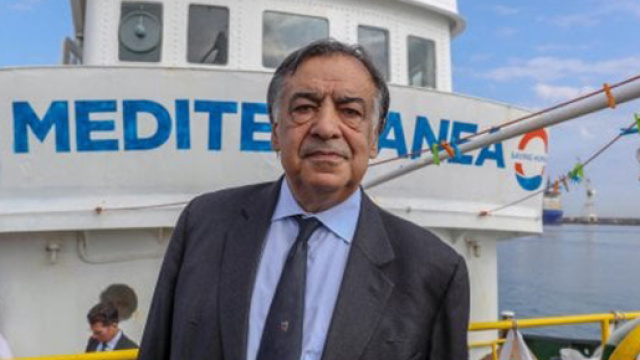 La nave Mare Jonio e Leoluca Orlando Cascio, sindaco di Palermo.