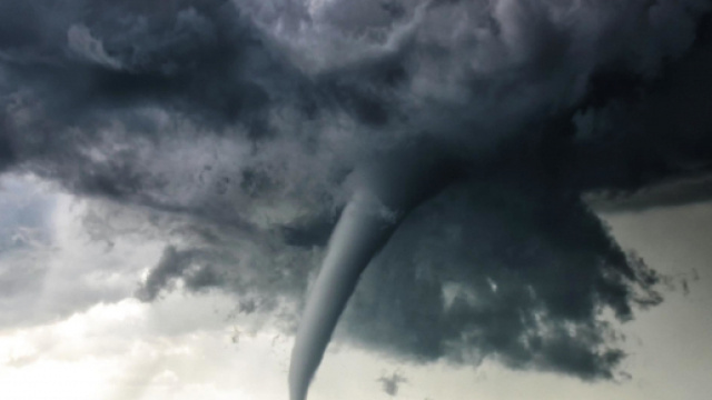 Un tornado colpisce l'Alabama negli Usa