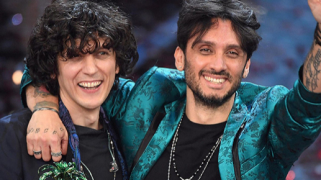 Anticipazioni Amici 18: al serale tornano i direttori artistici, due uomini 'top secret'.