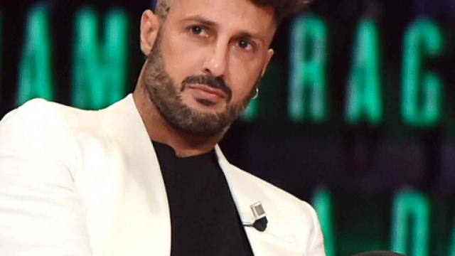 Isola dei famosi anticipazioni: Fabrizio Corona si confronter&agrave; con Riccardo Fogli