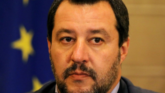 Matteo Salvini, durissimo commento ad un suo post su Facebook da parte del sindaco campano Michele Strianese