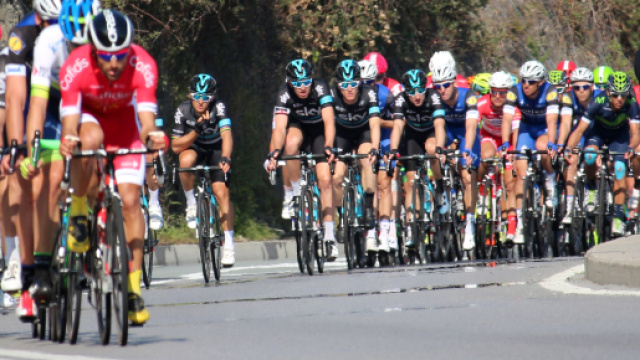 Uci vieta lancio della borraccia foto - iltuociclismo.it