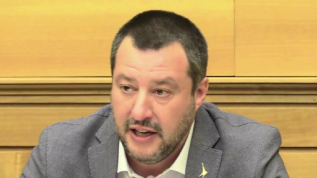 Il M5S critica le posizioni di Matteo Salvini sulla droga