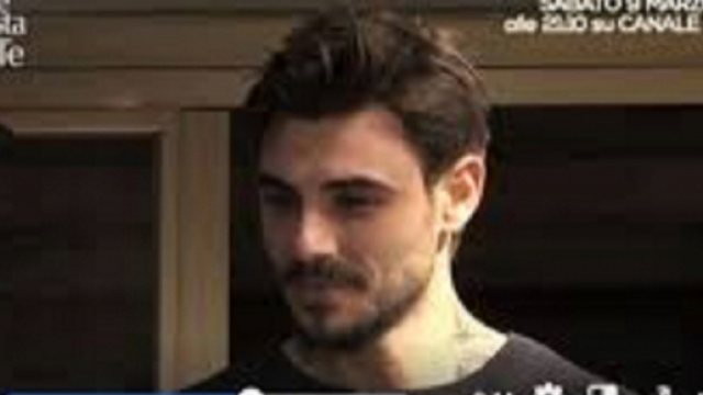 Francesco Monte riceve l'invito di C'&egrave; posta per te nella puntata del 9 marzo 2019