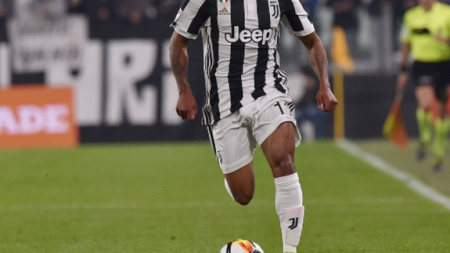La Juve prova a recuperare Douglas Costa contro l'Atletico