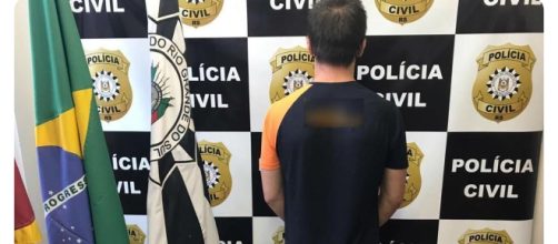 O homem foi preso pela Pol&iacute;cia Civil (Foto: Pol&iacute;cia Civil / Divulga&ccedil;&atilde;o / CP)