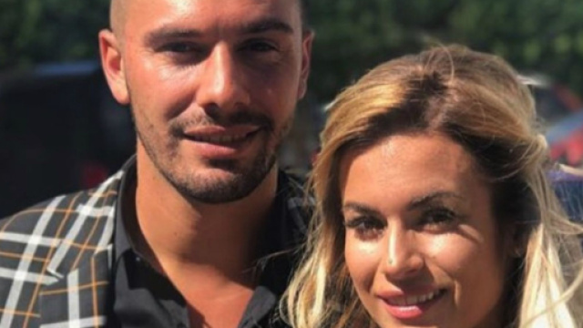 Carla Moreau enceinte de Kevin Guedj ? Aquababe confirme