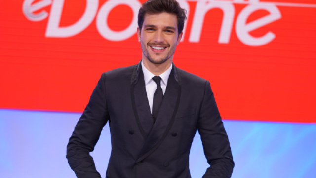 UeD, Andrea le bacia tutte e le ragazze si eliminano