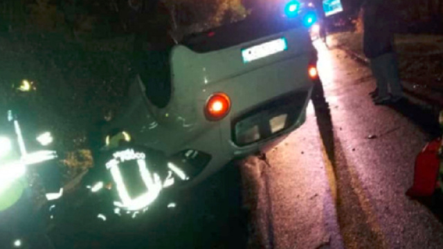 Perdono il controllo dell&rsquo;auto e si ribaltano: morti due giovanissimi, grave un amico - Internapoli