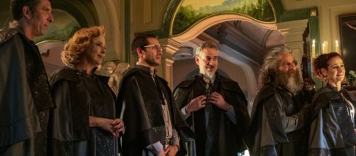 Reuni&atilde;o de guardi&atilde;es em "O S&eacute;timo Guardi&atilde;o". (Arquivo Blasting News)