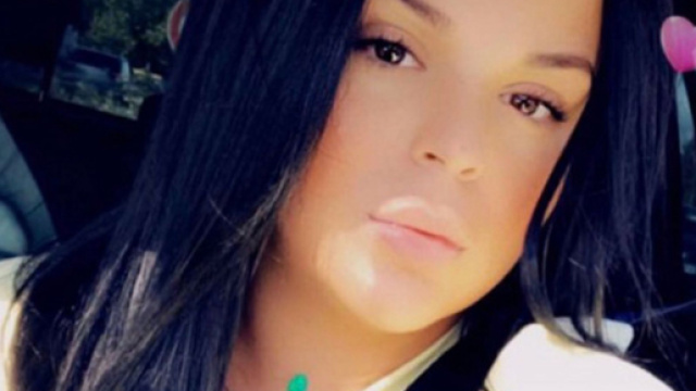 PHOTO Sarah Fraisou : son g&eacute;n&eacute;reux d&eacute;collet&eacute; en bikini agite ses ... - voici.fr