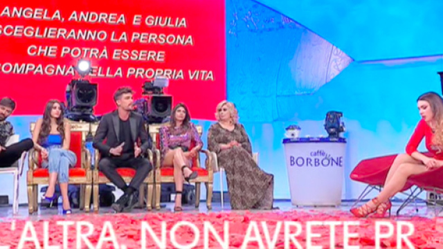 Uomini e Donne, Trono Classico: tra Andrea Zelletta e Muriel Bassi torna il sereno