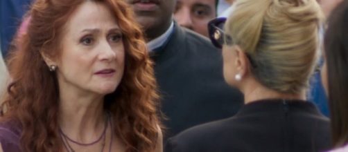 Milu e Mirtes em 'O S&eacute;timo Guardi&atilde;o'. (Reprodu&ccedil;&atilde;o/ TV Globo)