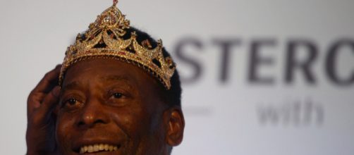 Pel&eacute; &eacute; considerado o "rei" do futebol. (Arquivo Blasting News)