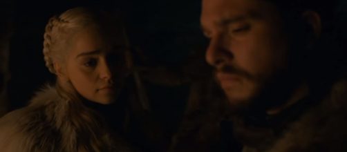 Emilia Clarke and Kit Harington are the leading characters of 'Game of Thrones'. Photo: screencap via GameofThrones/ YouTube