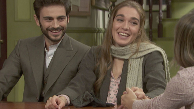 Il Segreto anticipazioni: Carmelo e Severo aiutano Julieta e Saul a comprare una casa