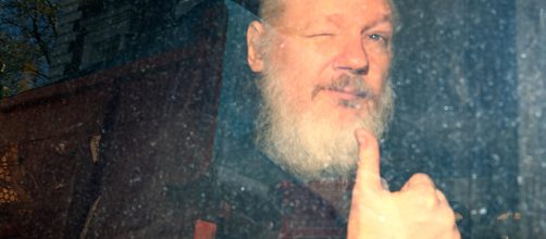 Julian Assange pode ser condenado &agrave; pris&atilde;o nos EUA. (Arquivo Blasting News)