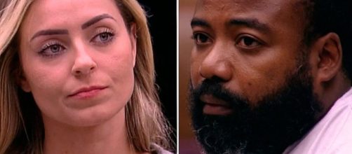 Em brincadeira, Paula define Rodrigo com um emoji. (Reprodu&ccedil;&atilde;o/Globoplay)