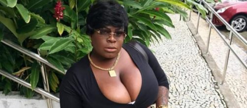 A dona do hit 'Que Tiro Foi Esse?' postou foto em seu Instagram e foi comparada a Rihanna. (Reprodu&ccedil;&atilde;o/Instagram/@jojotodynho)