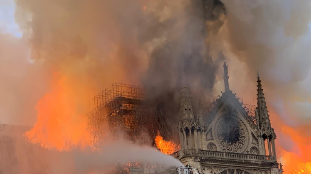 Incendio cattedrale Notre Dame