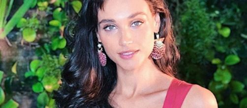 Atriz foi vista ao lado do ex-marido durante a festa. (Reprodu&ccedil;&atilde;o/Instagram/@debranascimento)