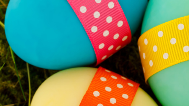 Auguri di Buona Pasqua con frasi, aforismi e citazioni.