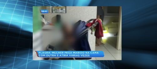 O beb&ecirc; come&ccedil;ou a chorar ap&oacute;s a mulher ter realizado os disparos. (Reprodu&ccedil;&atilde;o/R7)