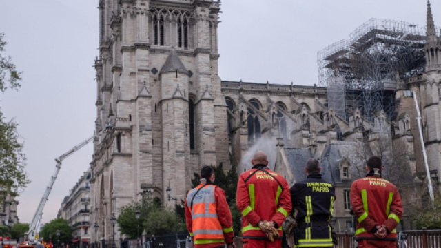 Notre-Dame, forse un cortocircuito ad un montacarichi ha causato il rogo