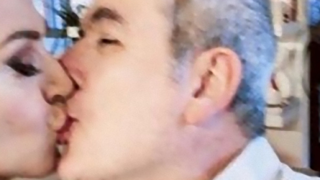 Barbara D'Urso bacia Lamberto Sposini e pubblica un video su Instagram