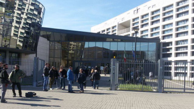 Rimini, donna albanese prova a darsi fuoco all'interno del Tribunale